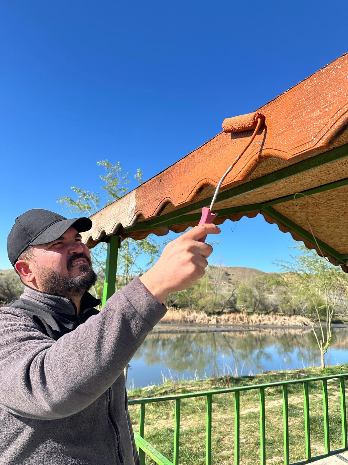 YEŞİL ALANLARIMIZDA ONARIM ÇALIŞMALARIMIZ DEVAM EDİYOR